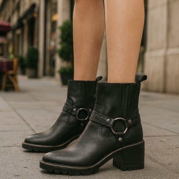 Donald Pliner Women's Mai Fashion Boots Booties Harness New 6.5 M $298 NWOB Shoe - Picture 1 of 5
